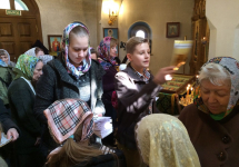 Раздача листовок в Вербное воскресенье 